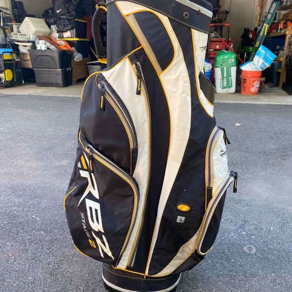 TaylorMade Black and White Bags - Picture 3 of 3